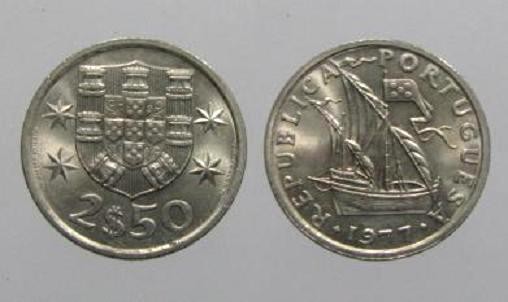 242e KM#590 Portugal - 2,50 Escudos 1977 (Cupro Níquel)